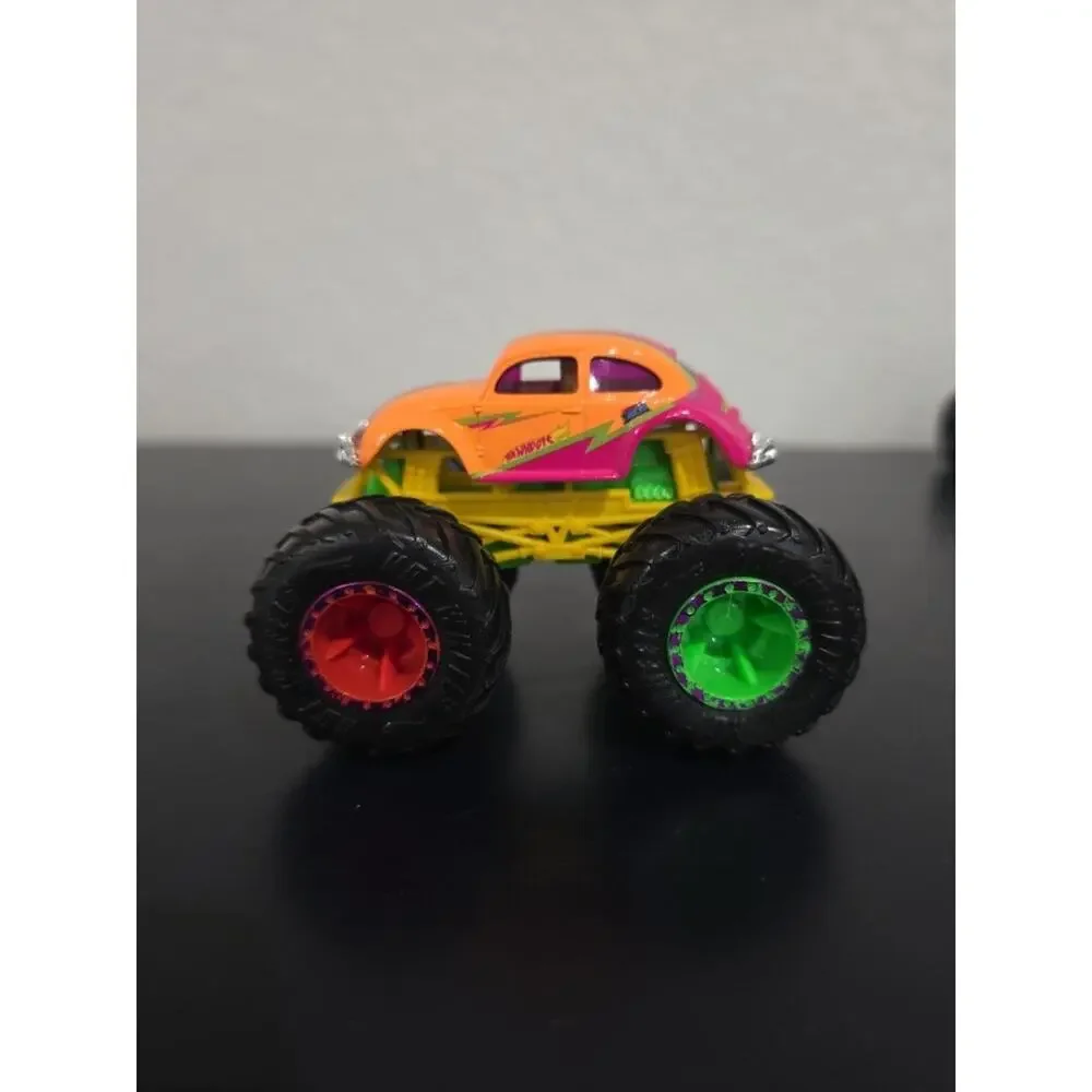 Hot Wheels & Monster Jam Monster Trucks Lot of 20